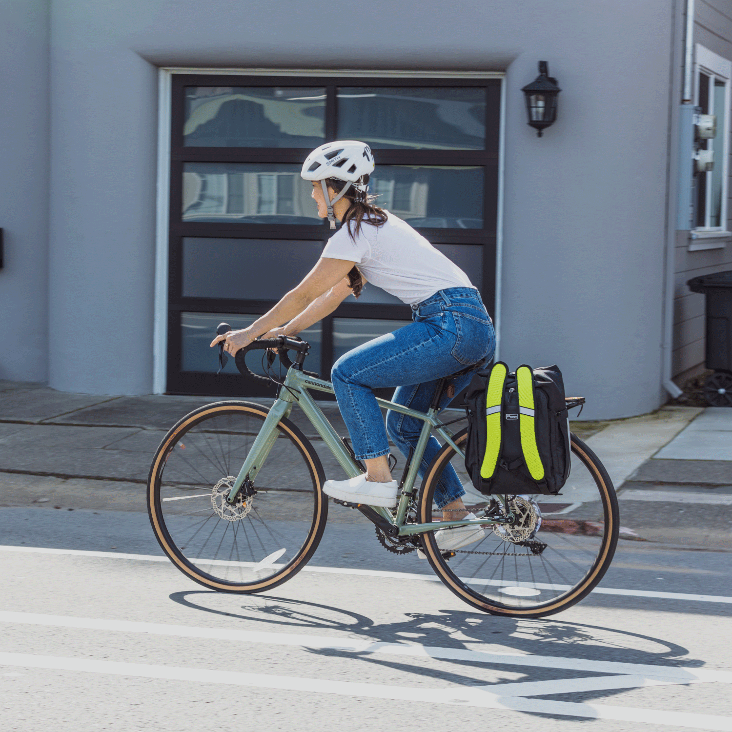How to Carry Things On Your Bike When You Bike to Work